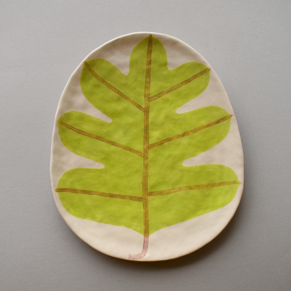 Image of Lime Green Oak Leaf Plate