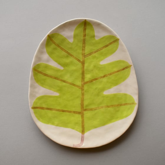 Image of Lime Green Oak Leaf Plate