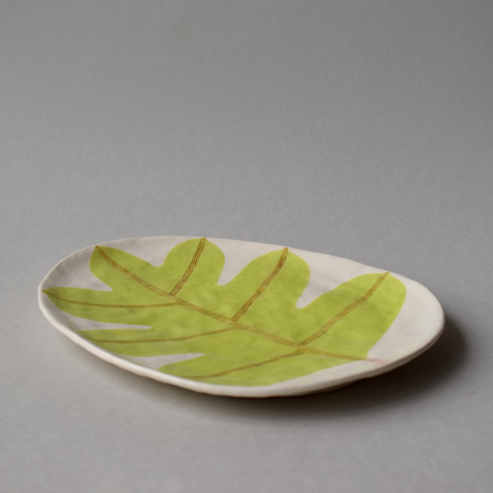 Image of Lime Green Oak Leaf Plate