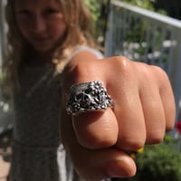 Image 4 of Pushin' Daisies ring 