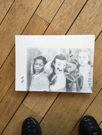 Image 2 of QUATRE ENFANTS, UNE FEMME ET L'OISEAU.X , 2021