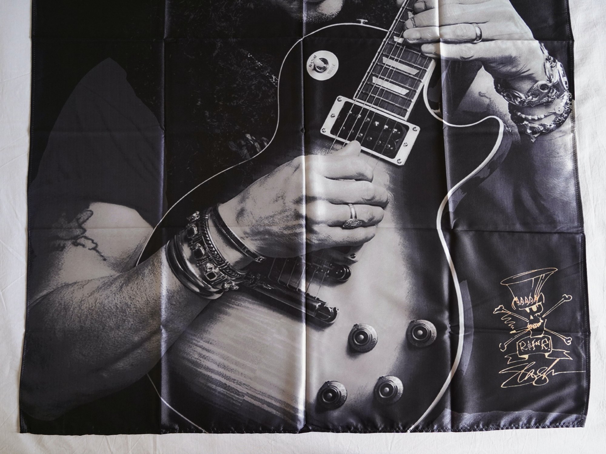 GUNS N ROSES - Slash Flag (cloth poster Banner tapestry) Heavy