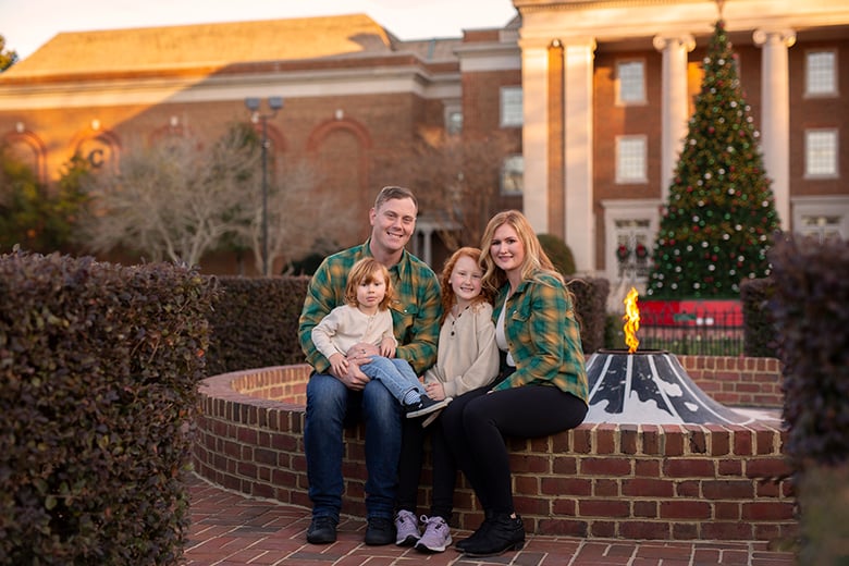 Image of VA - **NEW** Holiday Fun Mini Sessions - 12/7/24 ($195)