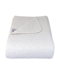 Antique White HexiDaisy Quilted Throw