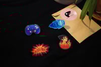 Image 1 of Pins Acrylique Jeux de combat