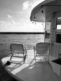 NO SHIRT, NO SHOES, NO PROBLEM