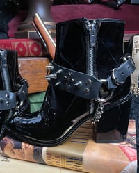 Image 2 of Thane Shoe Belt Silver