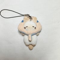 Image 1 of Loafy Cat in Stingray Hat Keychain