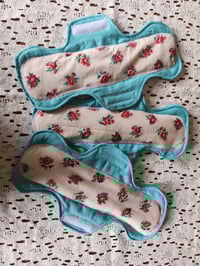 Image 6 of Linen Heavy Flow 3 Pad Set