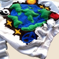 Image 2 of REWORKED 3D PUFF EARTH WHITE HOODIE SIZE L