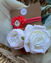 Image 2 of White Rose & Rhinestone Heart Nylonband