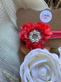 Image 3 of White Rose & Rhinestone Heart Nylonband