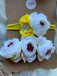 Image 1 of White Peony & Rhinestone Heart Nylonband