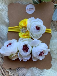 Image 3 of White Peony & Rhinestone Heart Nylonband
