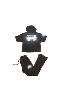 Image of M O E Stacked Sweatsuit (Black)