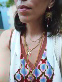 Image 4 of Orechini 'Memento Mori' ricamati