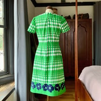 Image 7 of Mod Green Pop Art Dress Medium