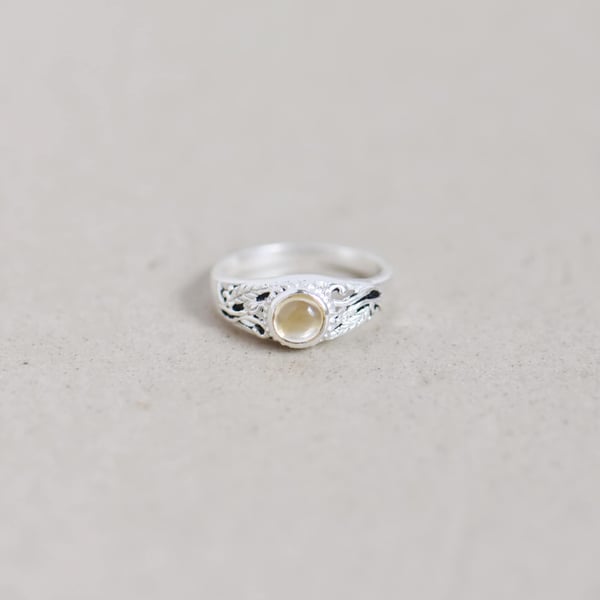 Image of Citrine cabochon cut vintage style silver ring