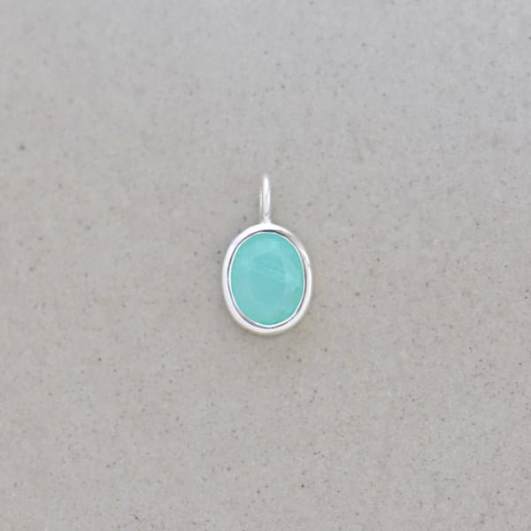 Image of Premium Chrysoprase oval cut silver necklace