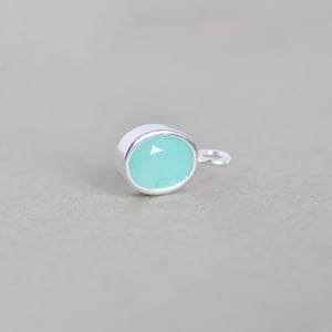 Image of Premium Chrysoprase oval cut silver necklace
