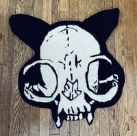 Cat skull floor rug 