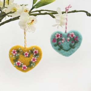 Image of Needle Felted Heart Decorations Kit