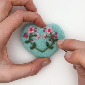 Image of Needle Felted Heart Decorations Kit