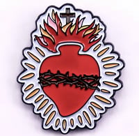 Image 1 of Pin Sagrado Corazón Grande