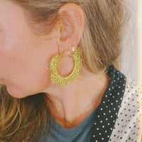 Image 2 of Woven flower hoops - Midi