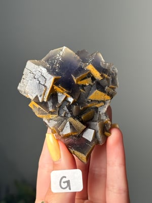 SMALL PURPLE CUBIC FLUORITES FROM -PAKISTAN- 