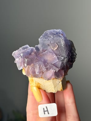 SMALL PURPLE CUBIC FLUORITES FROM -PAKISTAN- 