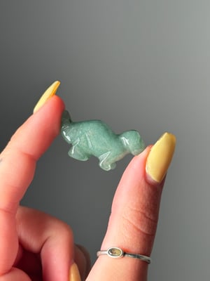 CRYSTAL DINO CARVINGS