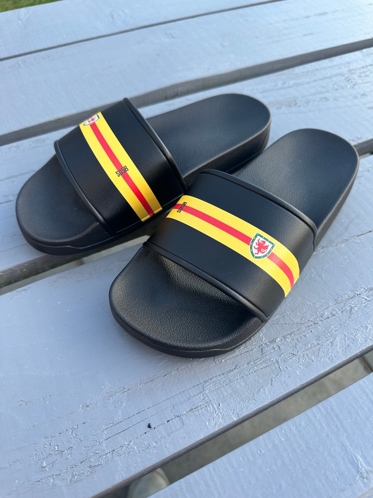 Image of SO58  Sliders in Black,Red & Gold. 