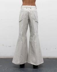 Image 3 of FLARE DENIM - ECRU 
