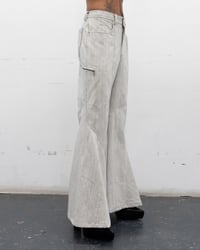 Image 2 of FLARE DENIM - ECRU 