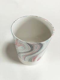 Image 2 of Marble cup Blue/orange