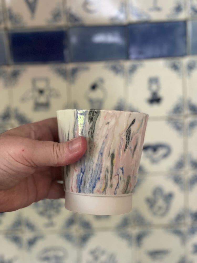 Image of Marbled cup Black/pink