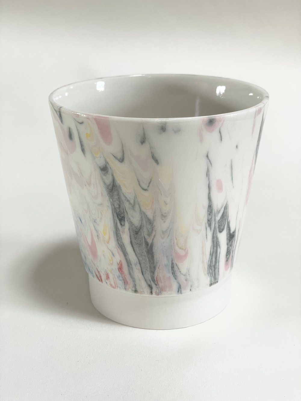 Image of Marbled cup Black/pink