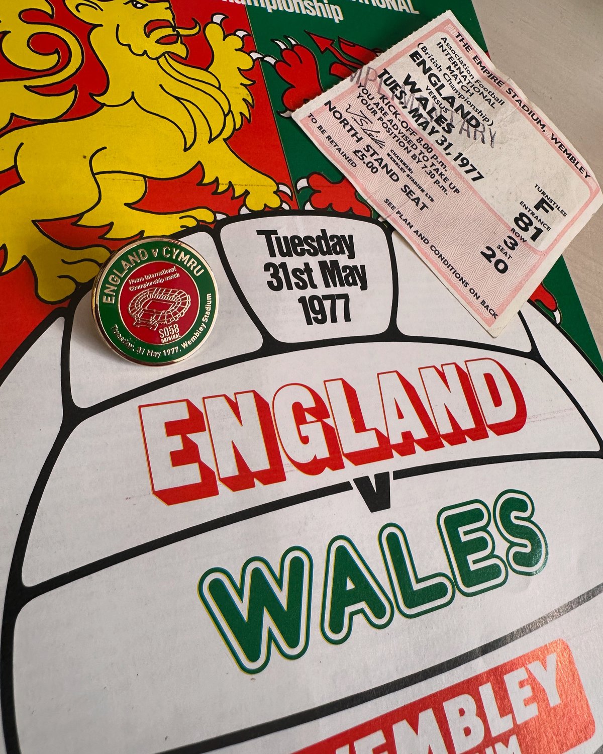 Image of England v Cymru Matchday Pin Badge 