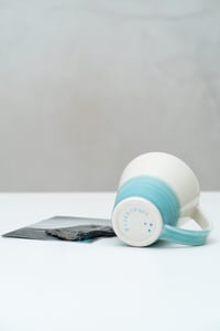 Image 3 of cup by the sea, with handle 