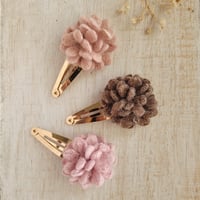 Image 2 of Peony Felt Clip // 4 colors