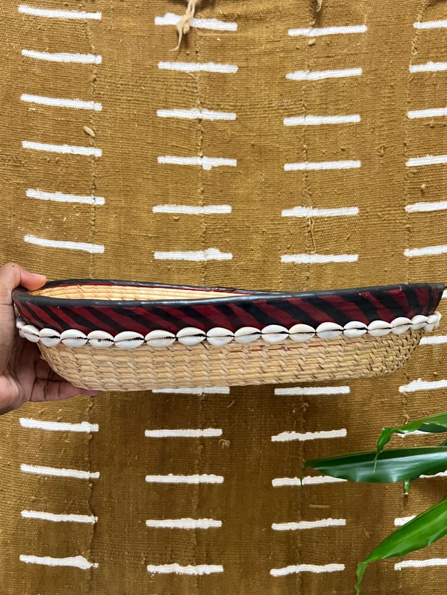 cowrie (oval) basket
