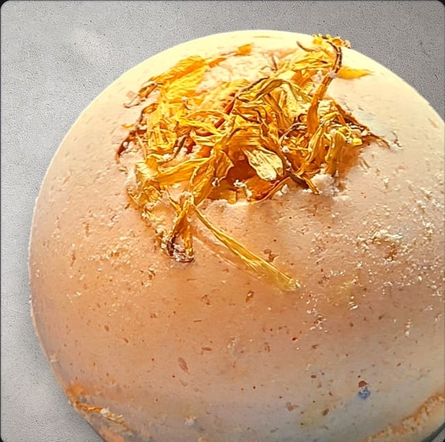 Orange Dreamsicle Botanical Bath Bomb 7oz