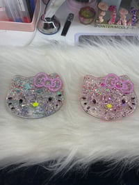 Image 1 of HELLO KITTY  GLITTERY 🎨 PALLETS