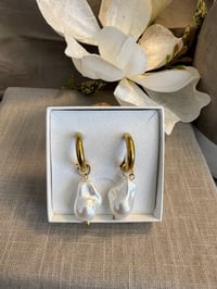 Image 2 of Stainless Steel Earrings Pearl Gold or Silver