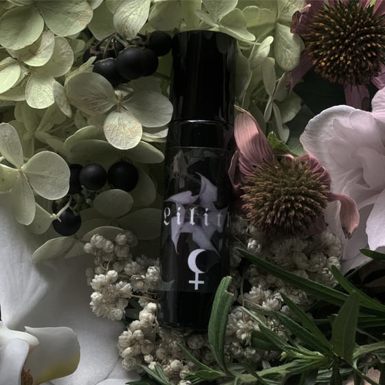 Image of Lilith Perfume Oil (Labdanum, Black Pepper, Ylang Ylang)