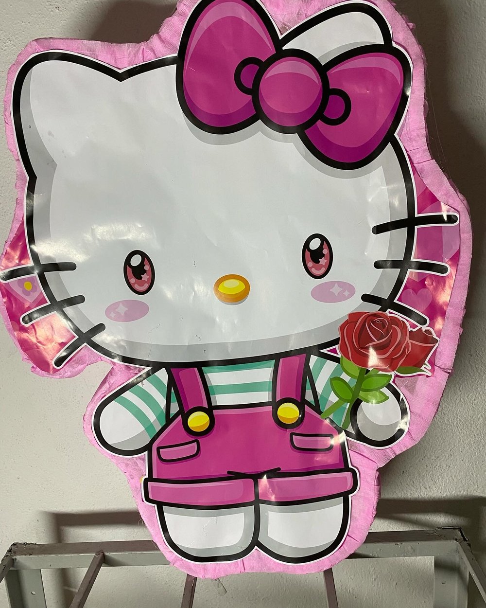 Image of Hello Kitty Pinata
