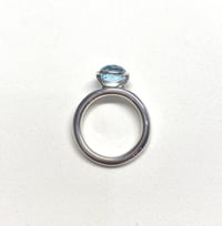 Image 2 of Bague topaze globe