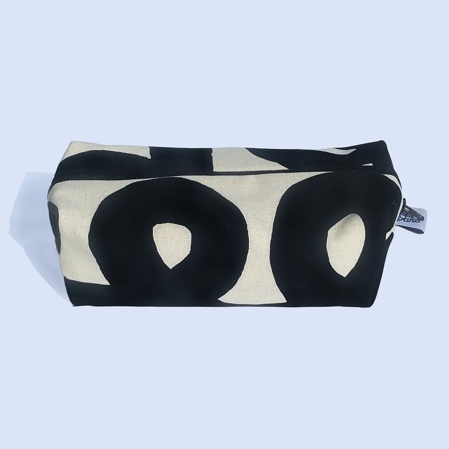 Image of SQUIGGLE POUCH - BLUE / BLACK