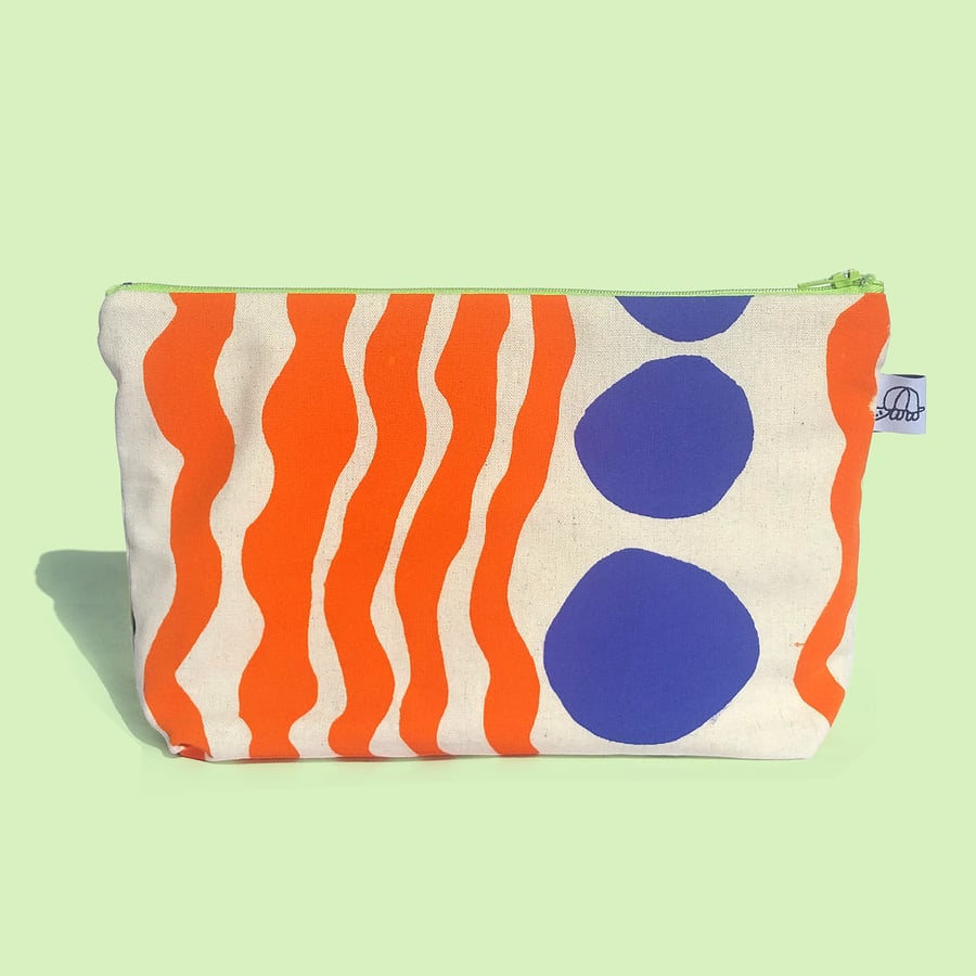 Image of AT THE BEACH POUCH - ORANGE 